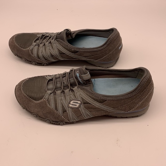 Skechers Relaxed Fit Gray Suede Sport Shoes Size 9 - Picture 3 of 9